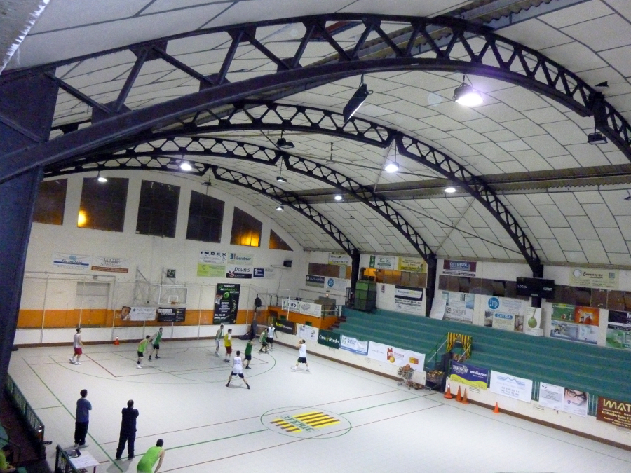 Instalacion de Iluminacion en Pavellon Deportivo