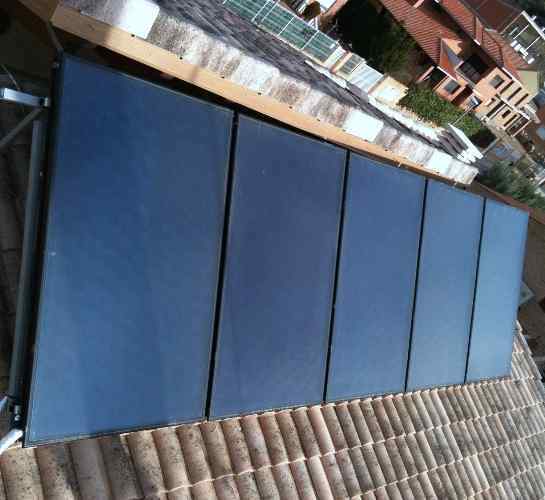 Instalacion de placas solares Rotex para agua caliente y calefaccion.