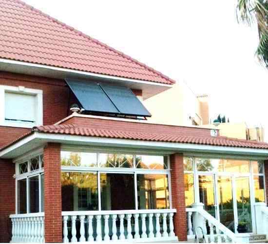 Instalacion de placas solares Rotex para agua caliente y calefaccion.