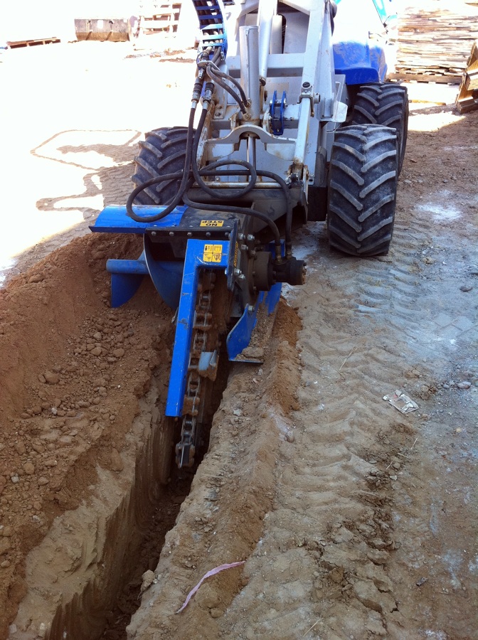 INSTALACION DE RIEGO, ZANJADORA SOLNATUR