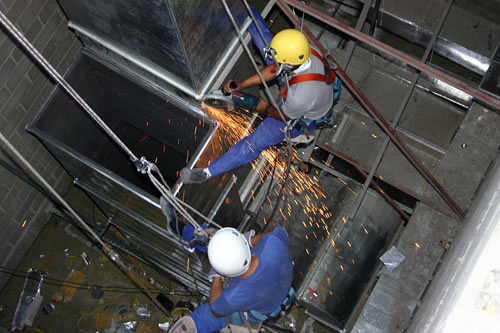 Instalación de tuberías de extracción