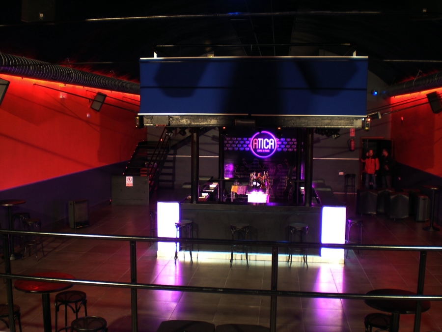 Instalación eléctrica de Disco Pub en  Los Santos de Maimona 2