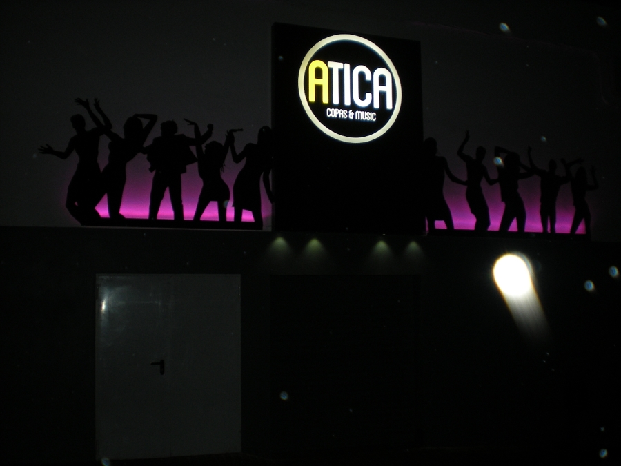 Instalación eléctrica de Disco Pub en  Los Santos de Maimona 4