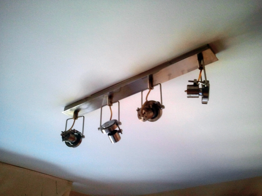 Reformas de la instalación eléctrica e iluminación LED en vivienda