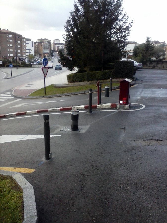 instalacion pilonas en comunidad privada