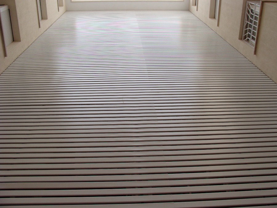 Instalación, reparación y sustitución de lamas