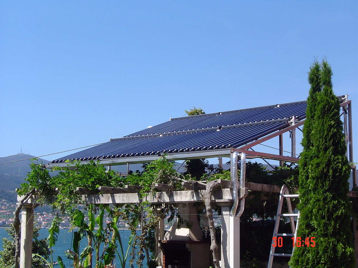 INSTALACIÓN SOLAR TERMICA