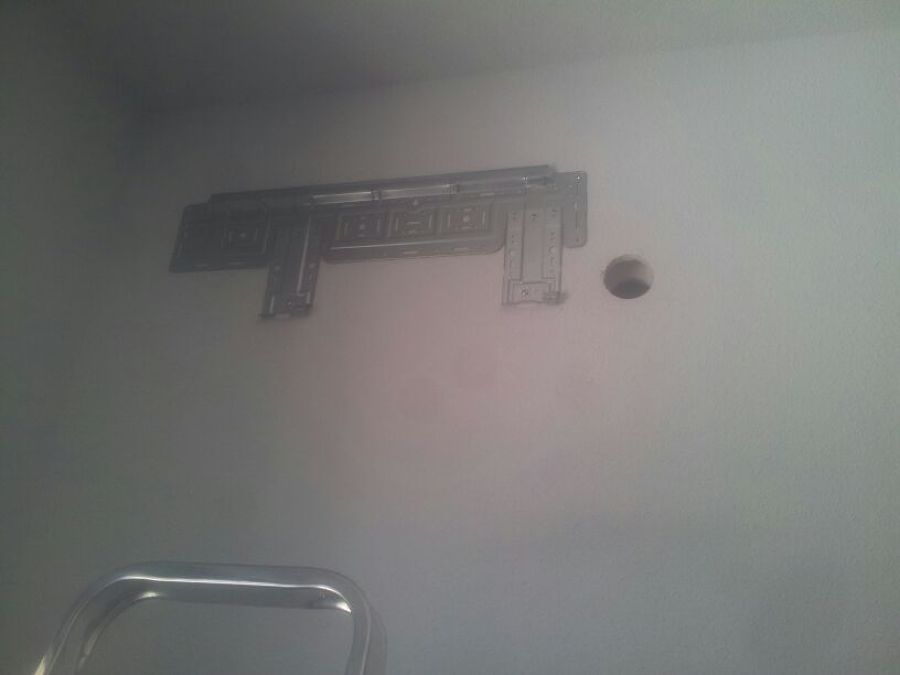 INSTALACIÓN SOPORTES AIRE ACONDICIONADO