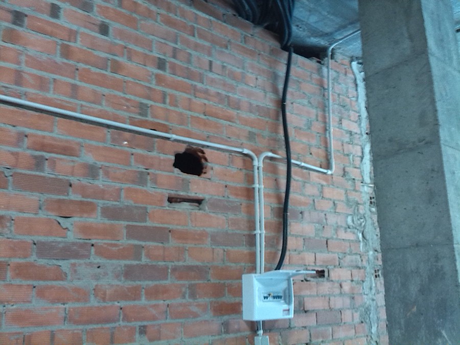 Instalación tubo visto