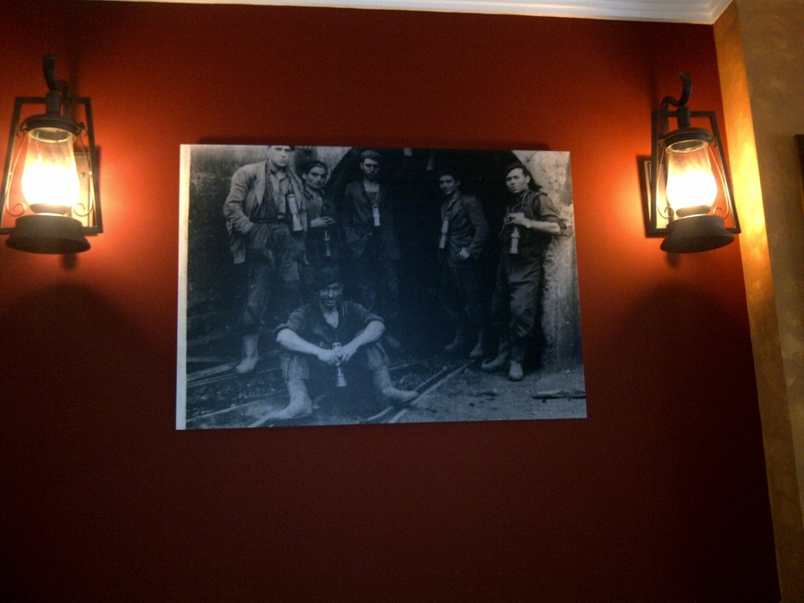 Instalaciones en Vinoteca la Mina 