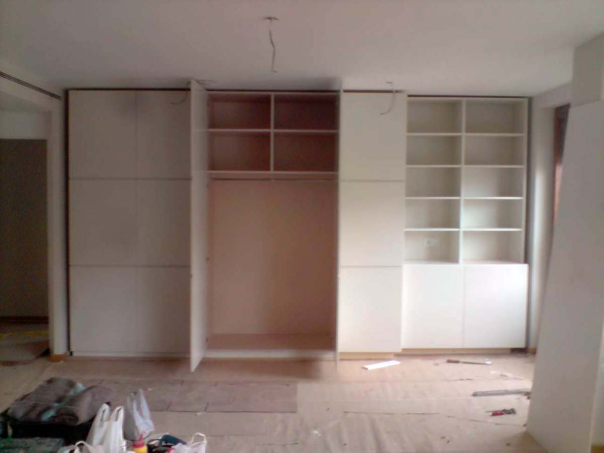 interior armario para colgar