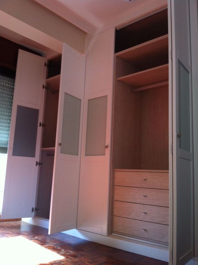Interior de armario puertas plegables