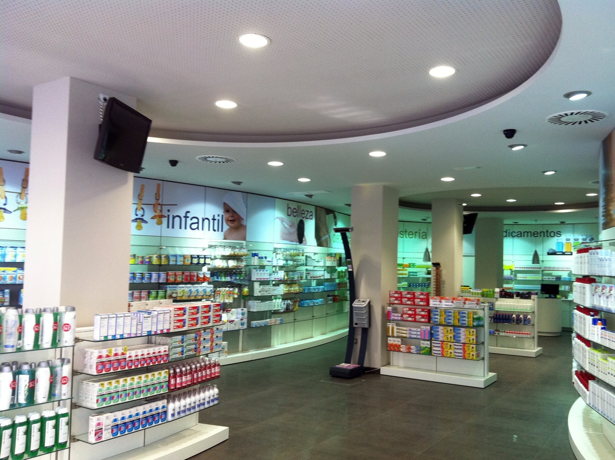 INTERIOR FARMACIA CALATAYUD