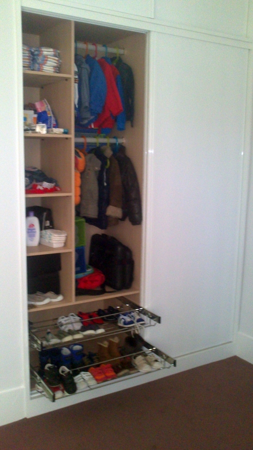 interior y zapatero extraible