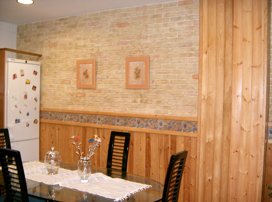 interiores con madera y pintura