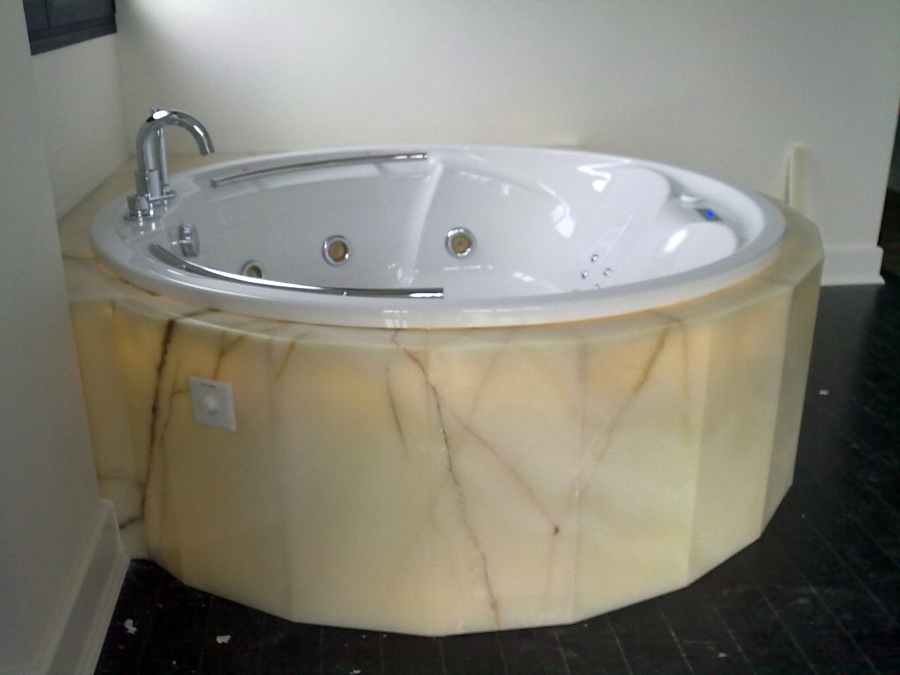 Jacuzzi en onix blanco