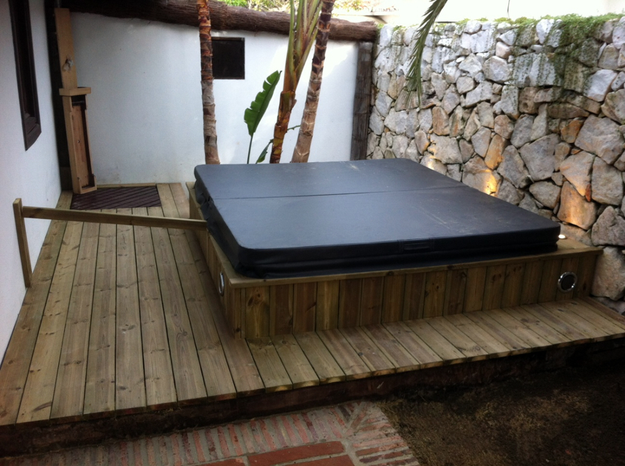 Jacuzzi exterior instalado