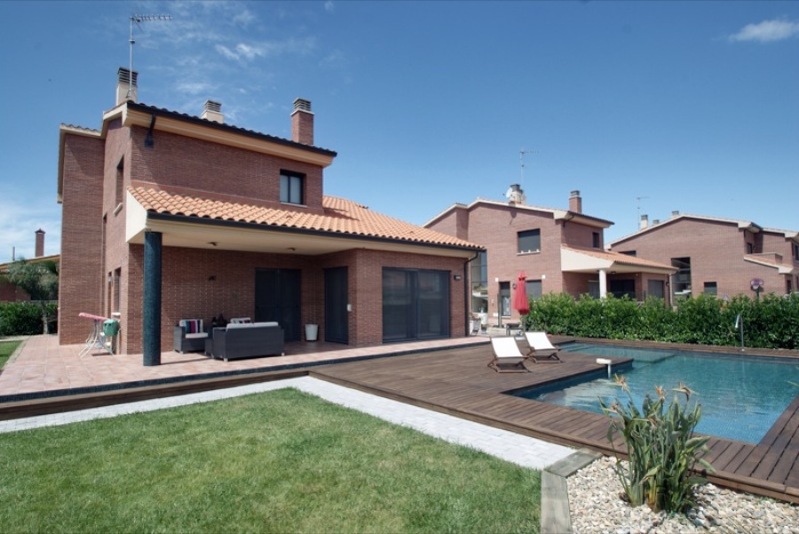 Terrassa i piscina exterior 1