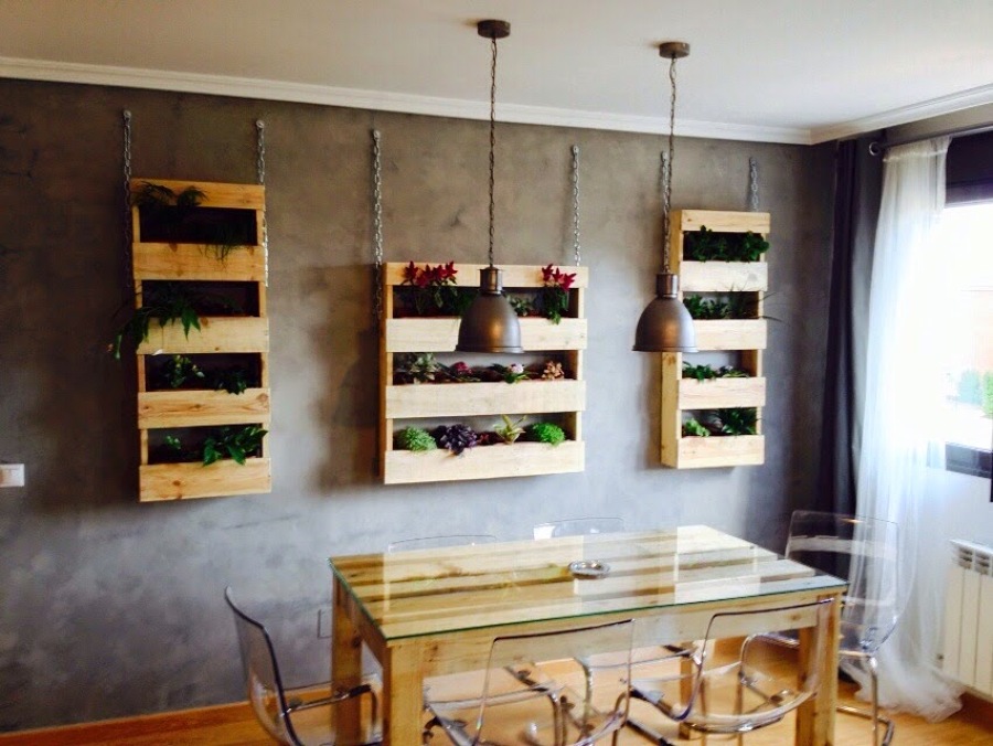 Jardineras y mesa comedor de palet