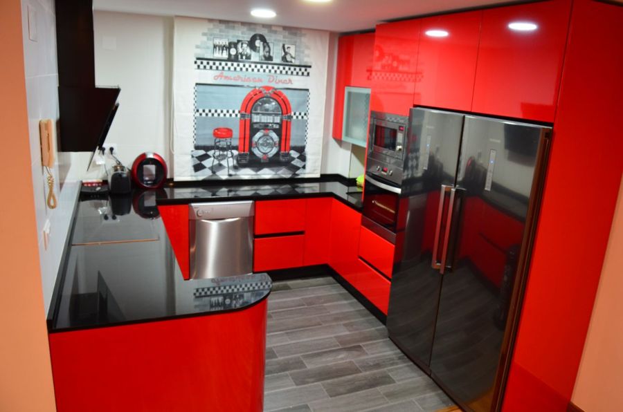 cocina en rojo