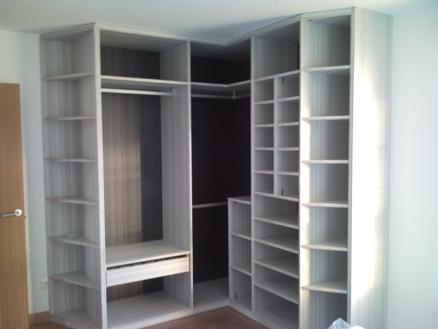 interior de armario en escuadra