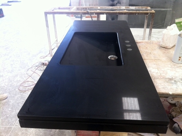 MARMOLES MONSERRAT- 625316705 LAVABO CON PILA INTEGRADA EN NEGRO ABSOLUTO