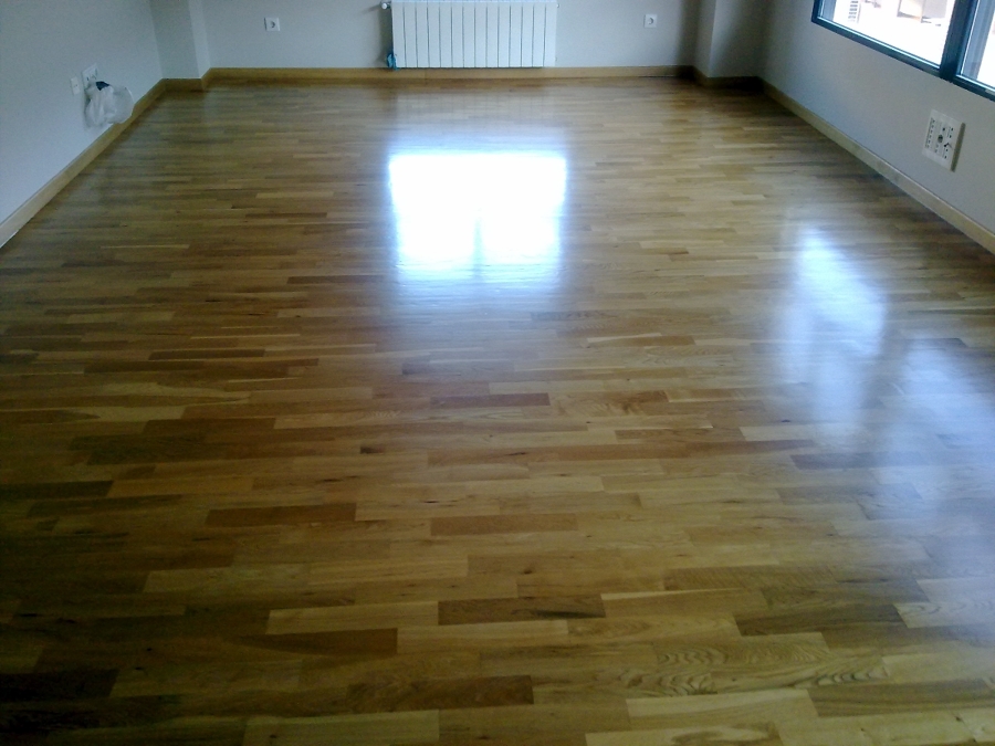 LIJADOS Y BARNIZADOS 