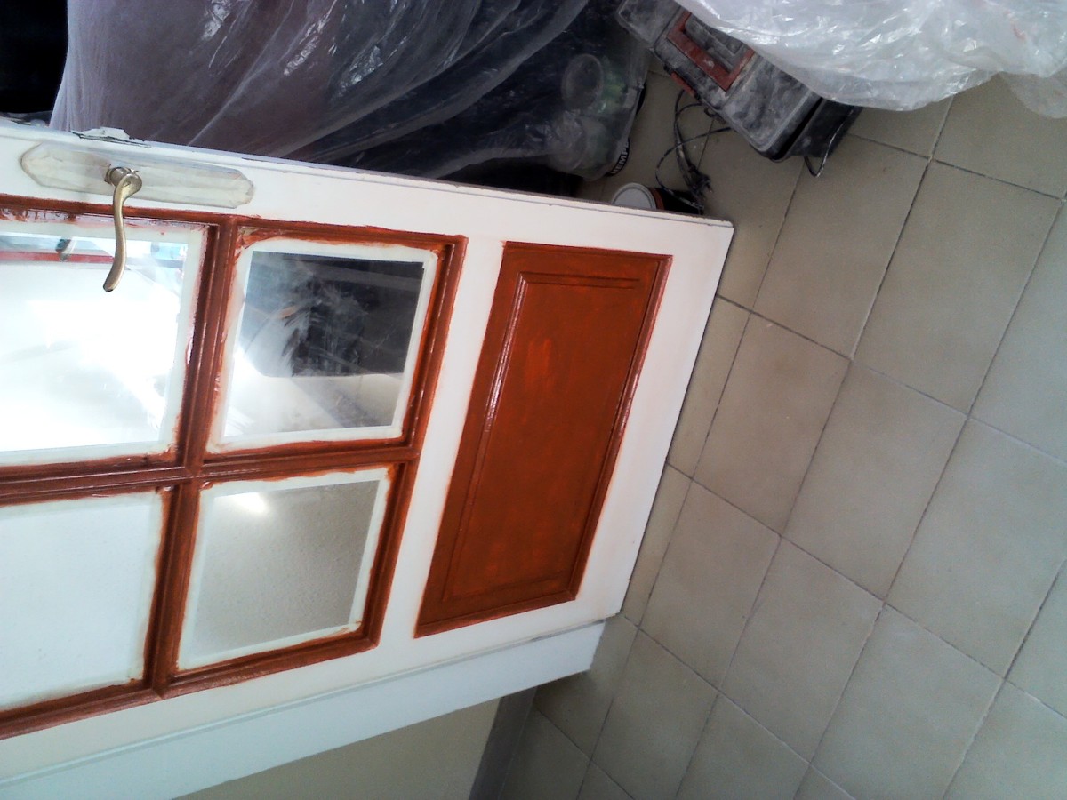 Lijar y pintar puerta pasillo a comedor.