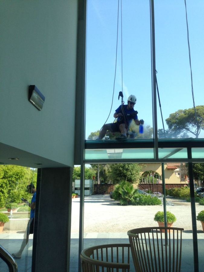 Limpieza de cristales en un sitio magnifico 2