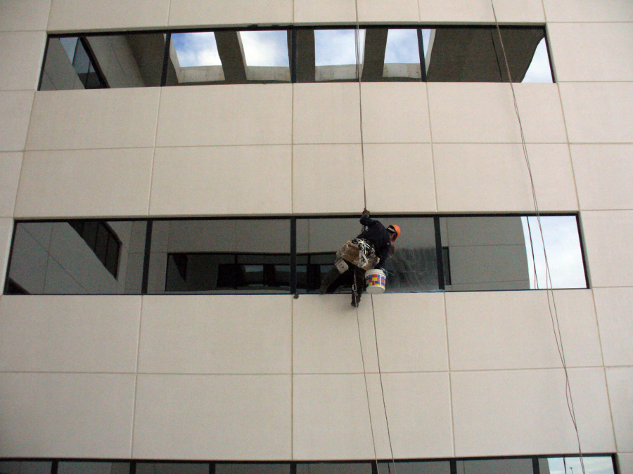 LIMPIEZA DE CRISTALES 2