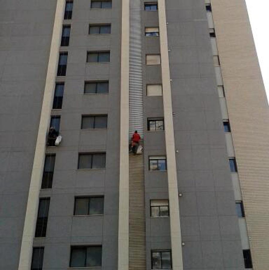 LIMPIEZA DE LAMAS DE PVC  25 PLANTAS