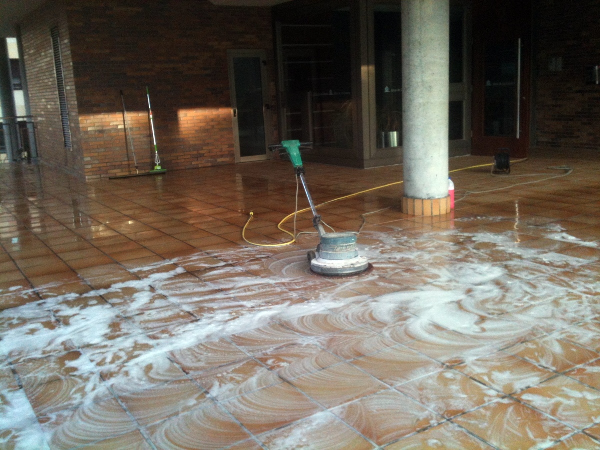 Limpieza de Suelos Mecanicamente