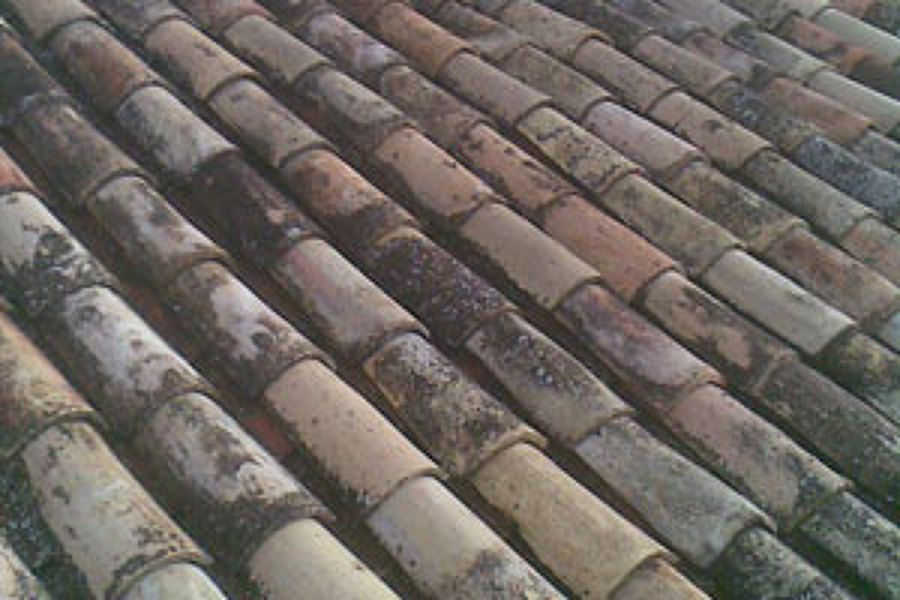 LIMPIEZA DE TEJADOS ANTIGUOS