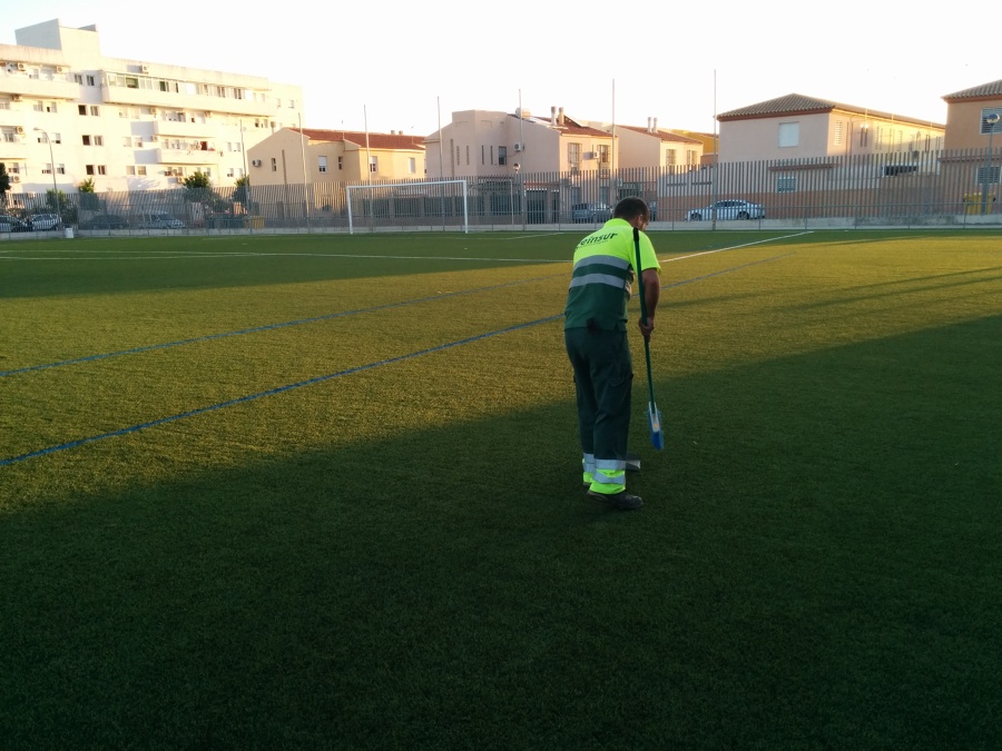 Limpieza General de Superficies Deportivas