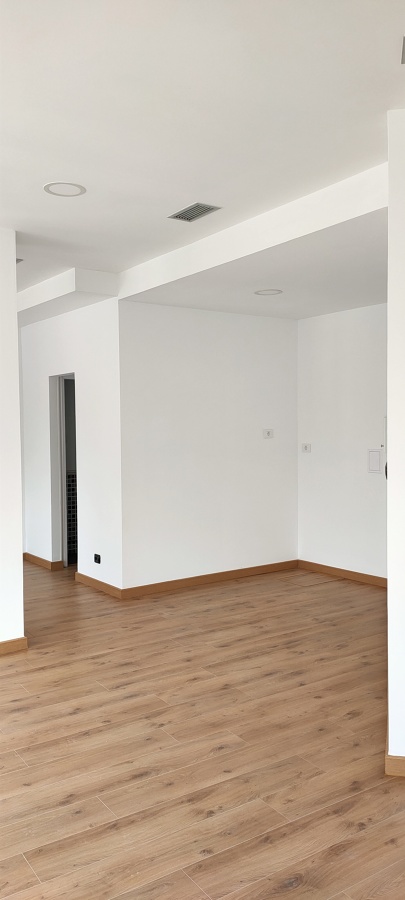 Después_ Cambio de uso de bar a oficinas