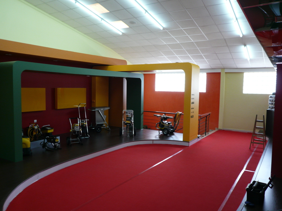 Local comercial - zona exposición de productos y maquinaria