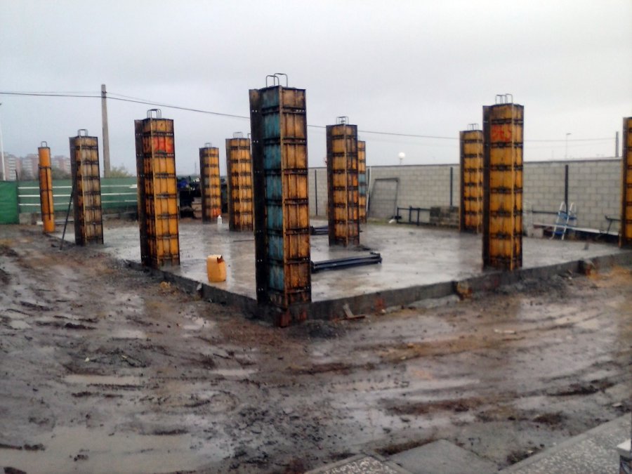 Losa con pilares de hormigon armado.