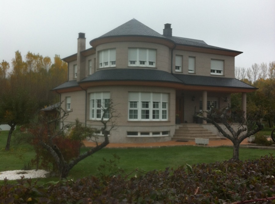 Construcción de vivienda unifamiliar 