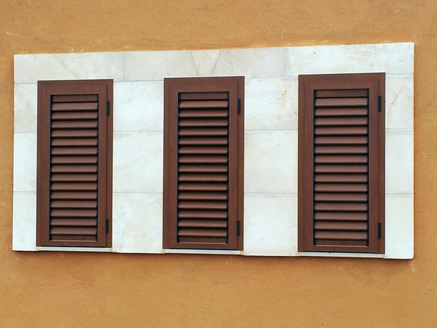 Mallorquina Aluminio Roble Dorado