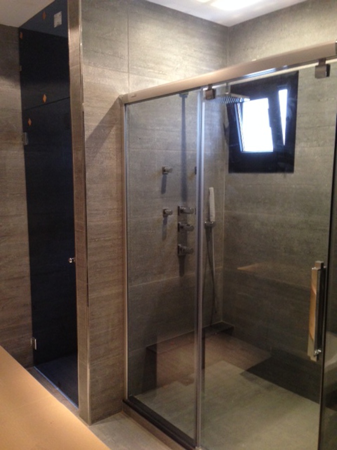 MAMPARA DE BAÑO ( BORNE- BARCELONA)
