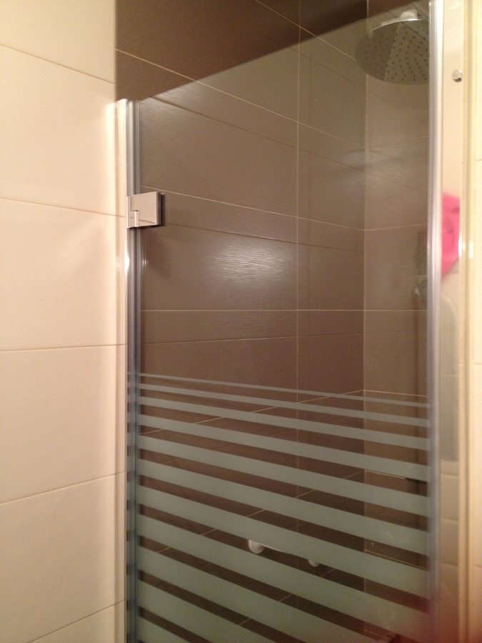 mampara hoja cristal con swrigrafia 