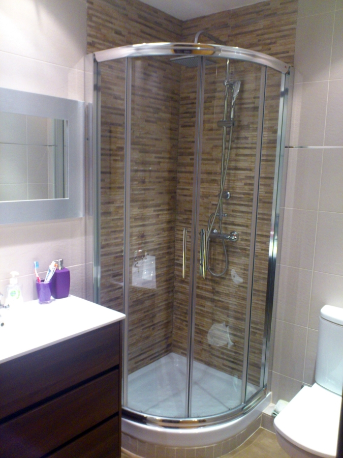 MAMPARA SEMICIRCULAR DE CRISTAL