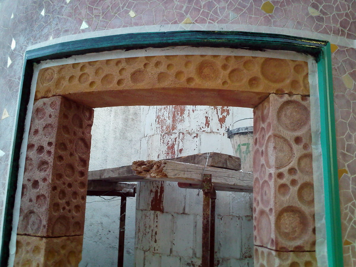 Marco con Imitación a  piedras teñidas con pigmentos naturales