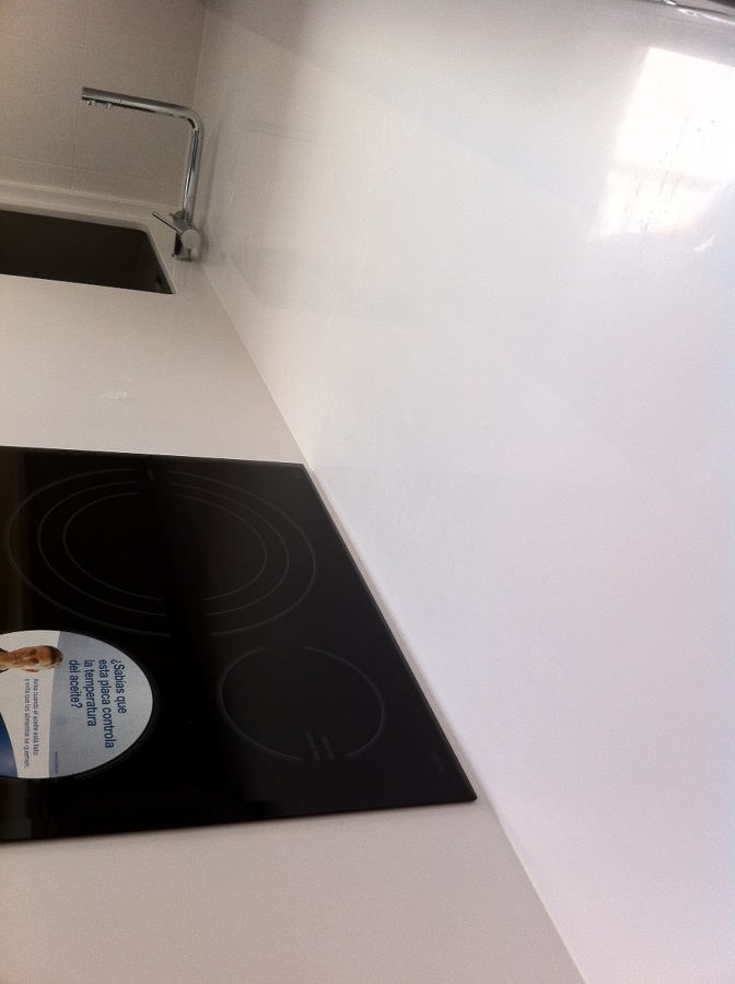 marmoles villena silestone blanco zeus extreme con chapado