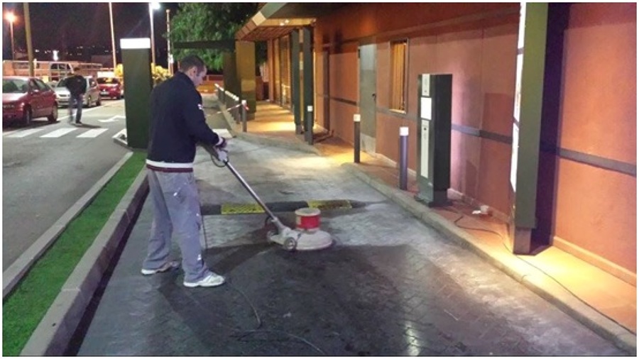 Pintura de señalizaciones Mc. Donalds