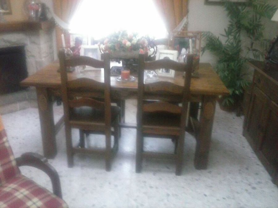 Mesa comedor con sillas