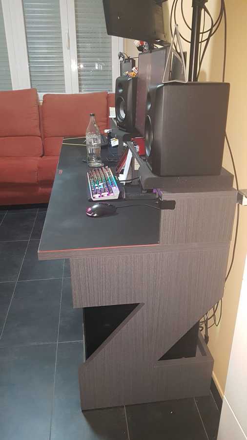 MESA DE ORDENADOR PROFESIONAL