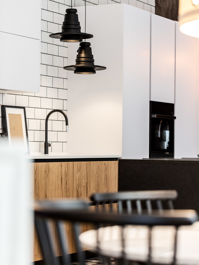 COCINAS AMARILLOCROMO EN PLENO CENTRO DE MADRID CENTRO