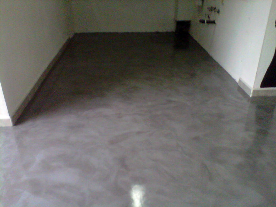 Microcemento en suelo interior