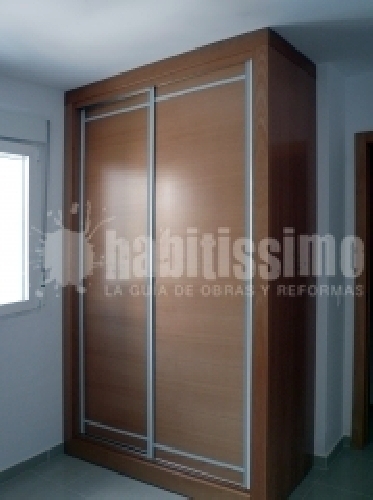 mismo armario formato color diferente